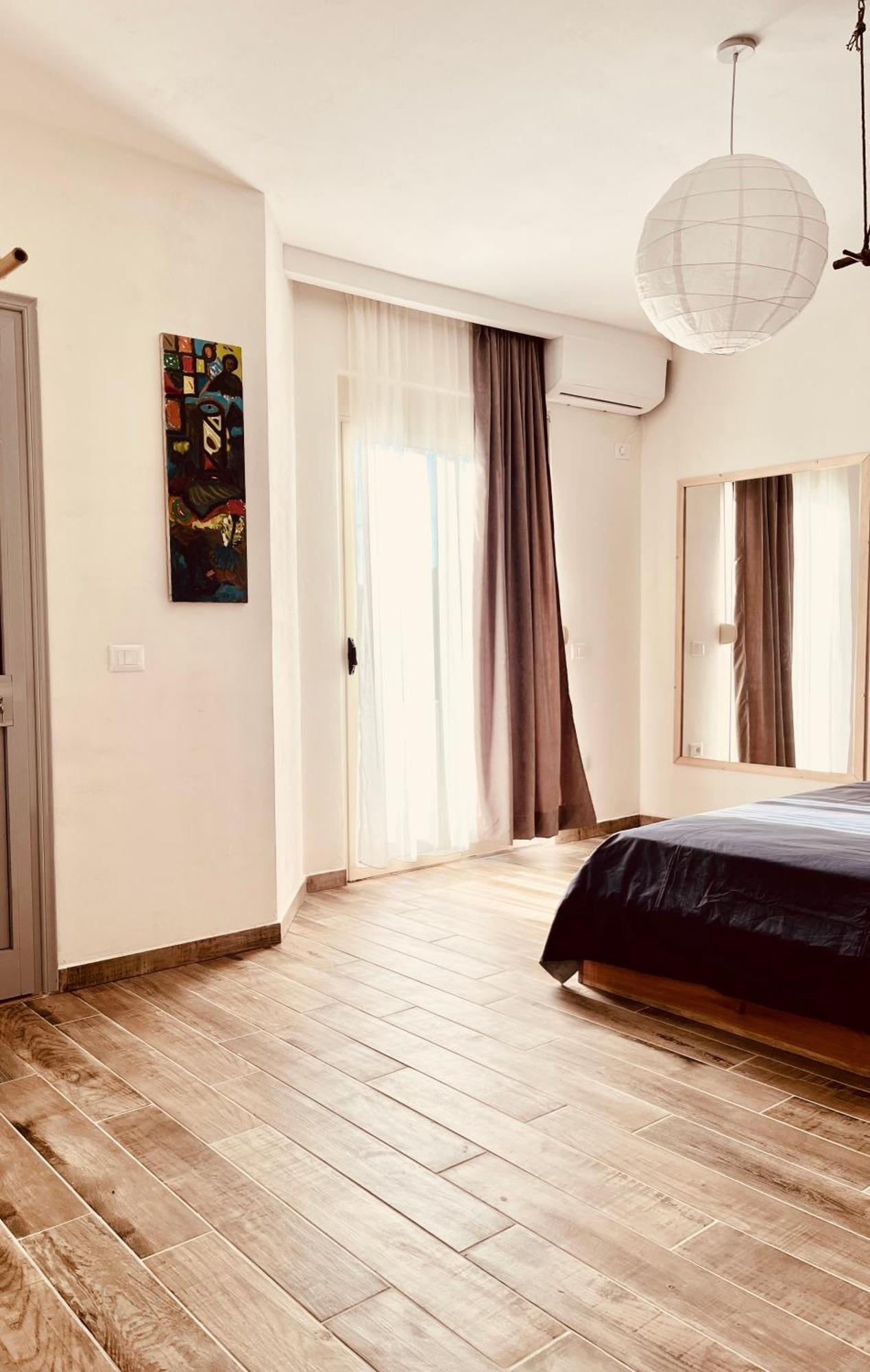 Family Tree - Quiet Area - Self Check In Aparthotel Golem  Exterior foto