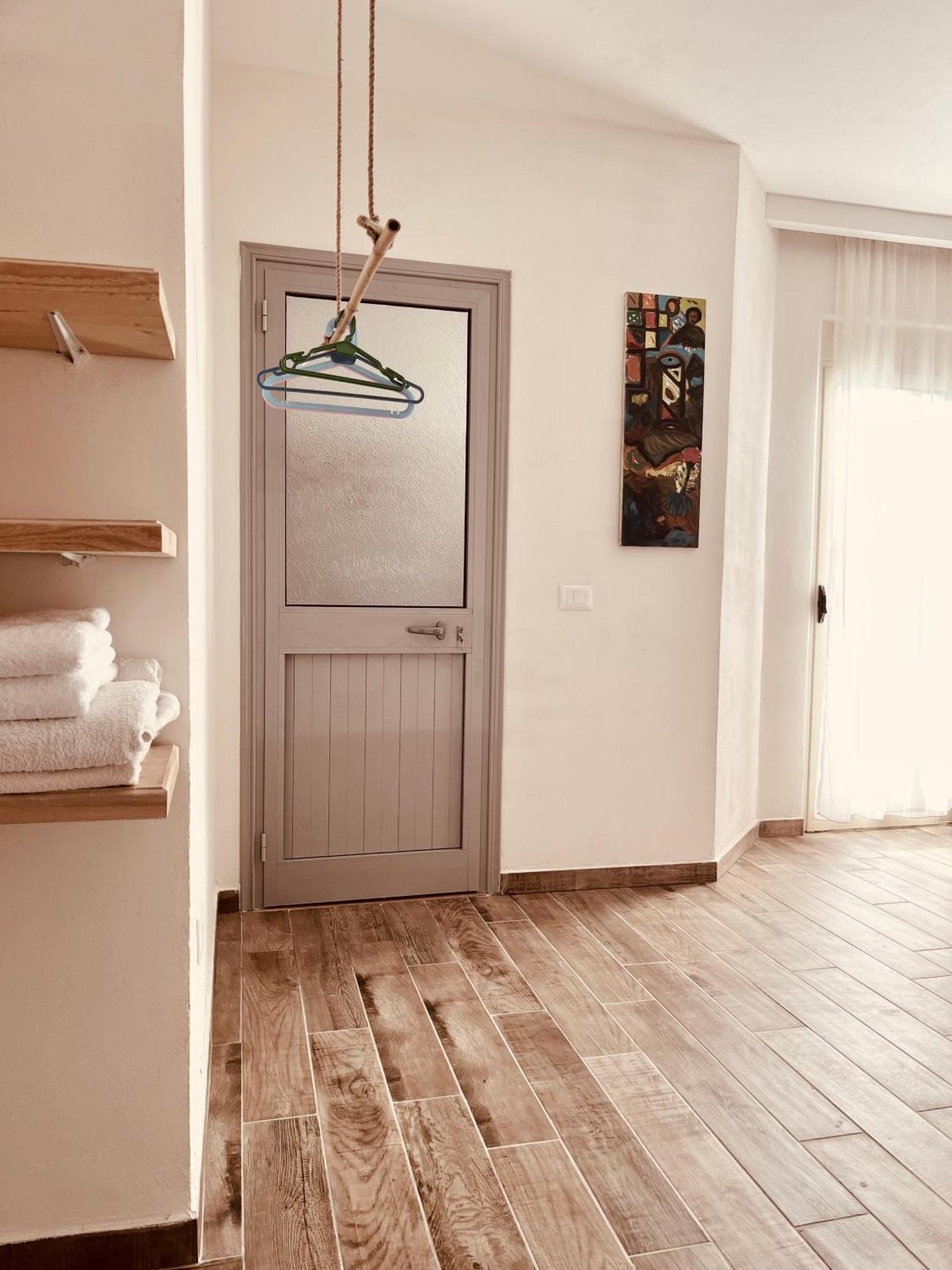 Family Tree - Quiet Area - Self Check In Aparthotel Golem  Exterior foto