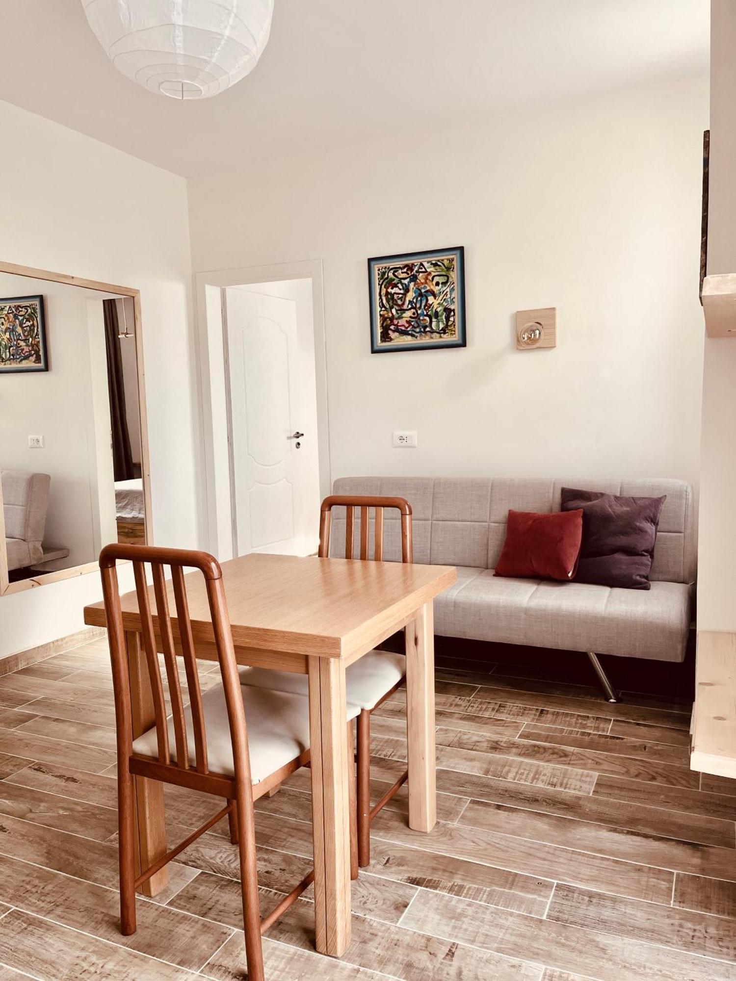 Family Tree - Quiet Area - Self Check In Aparthotel Golem  Quarto foto