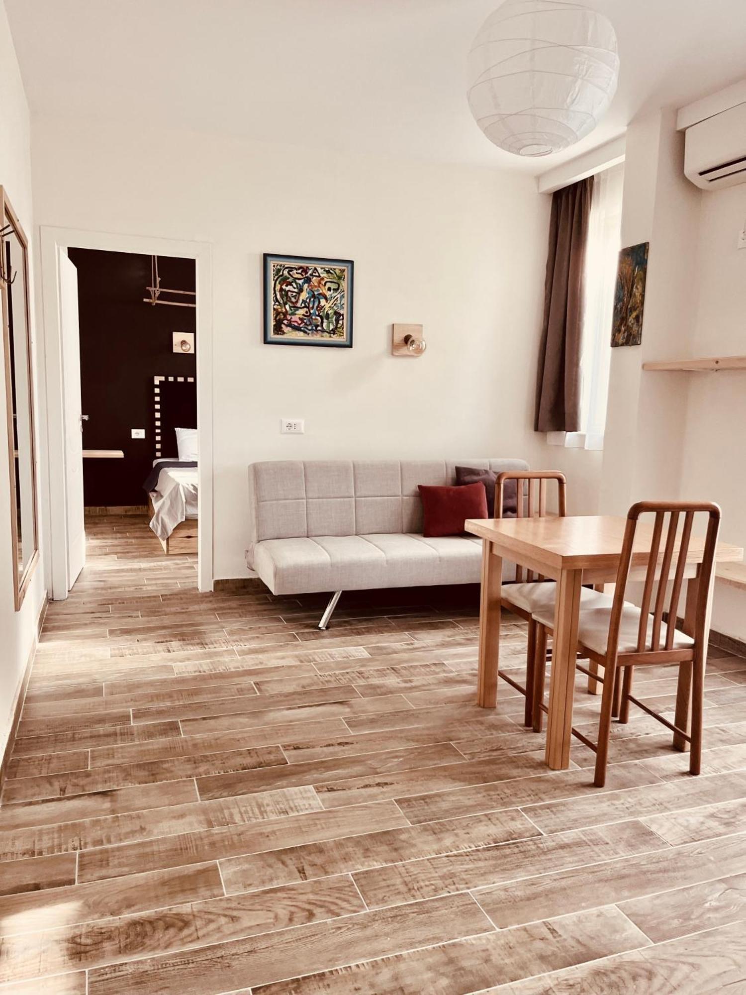 Family Tree - Quiet Area - Self Check In Aparthotel Golem  Quarto foto