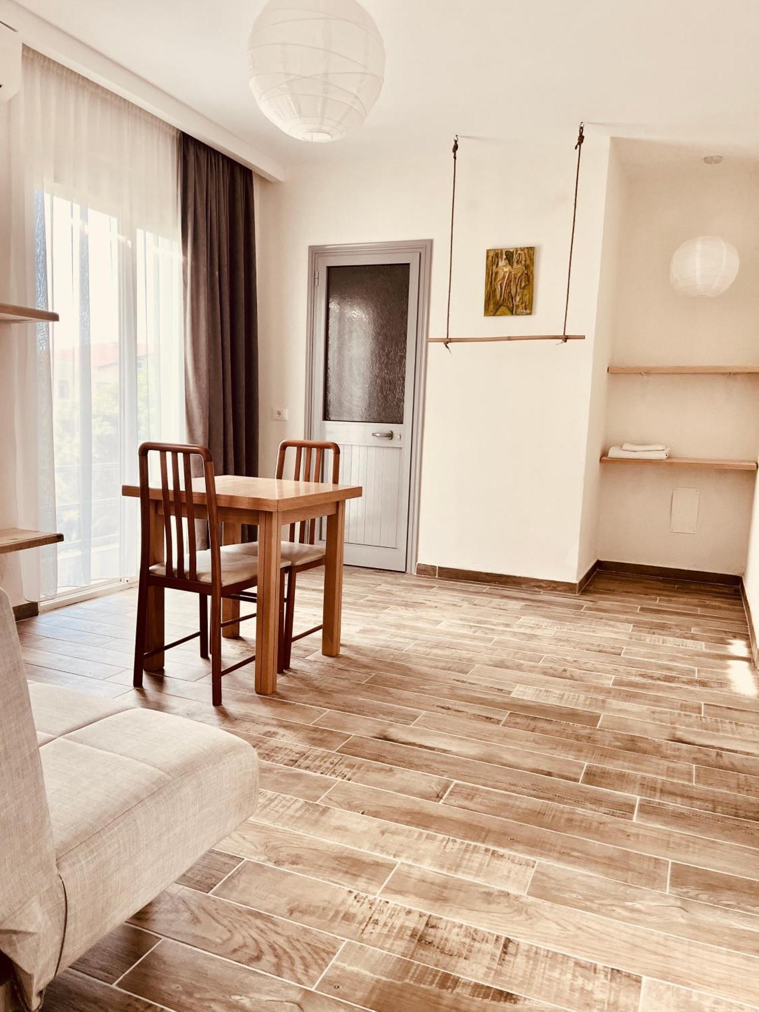 Family Tree - Quiet Area - Self Check In Aparthotel Golem  Quarto foto