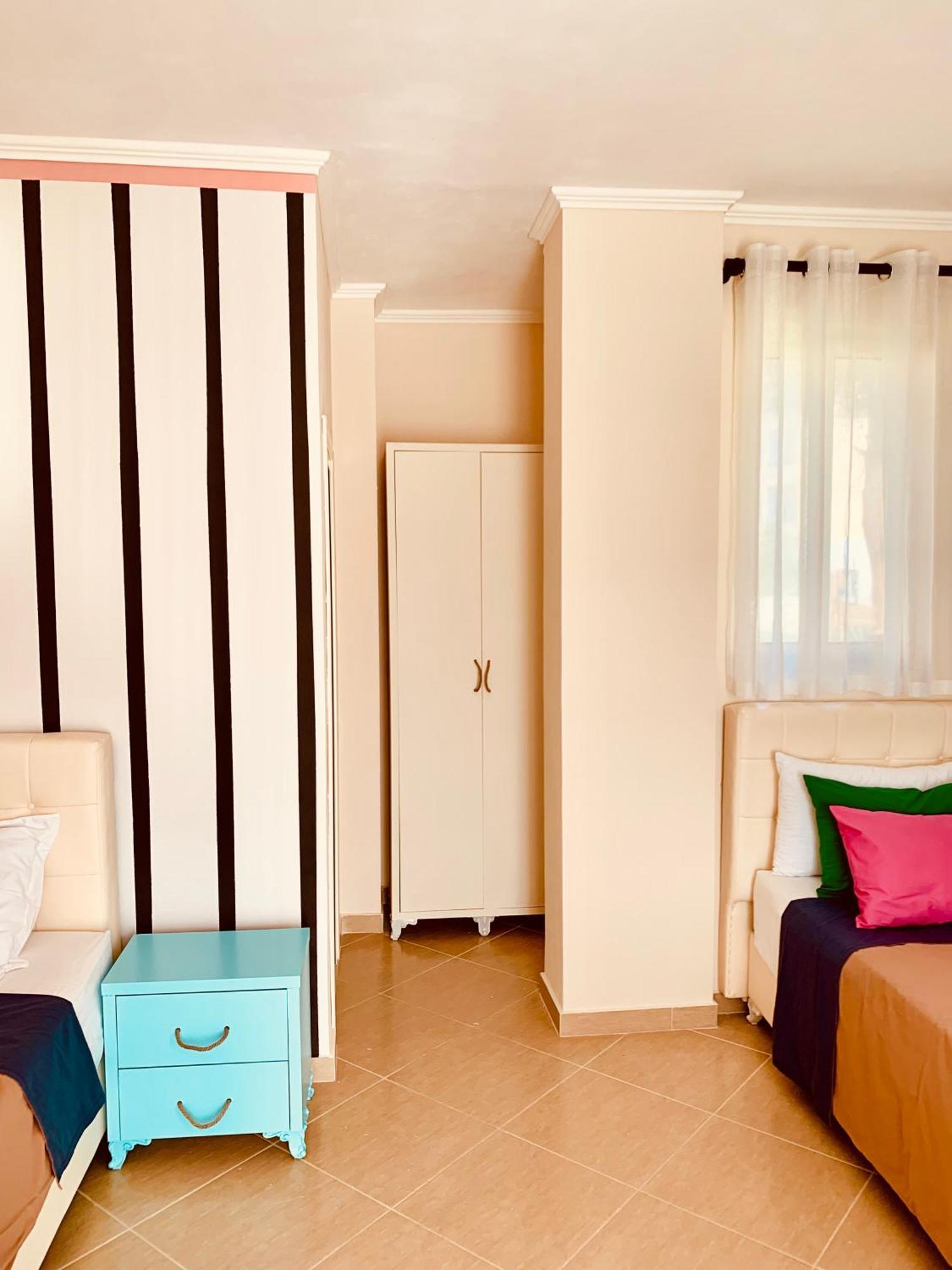 Family Tree - Quiet Area - Self Check In Aparthotel Golem  Exterior foto